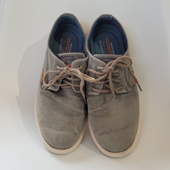 SHOES 2/$40 Men's Casual Skechers Canvas shoes - Picture 4 of 5